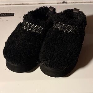 UGG Tazz Curly Slippers